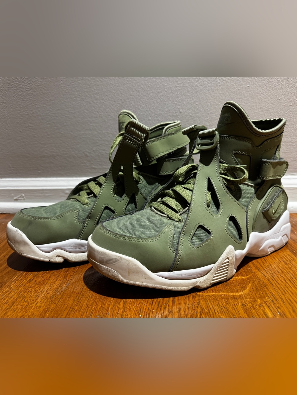 Men’s Nike Unlimited Air Olive Green High-Top Sneakers